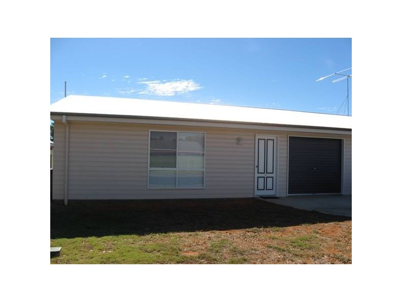 4/13 Wood Street, Chinchilla QLD 4413