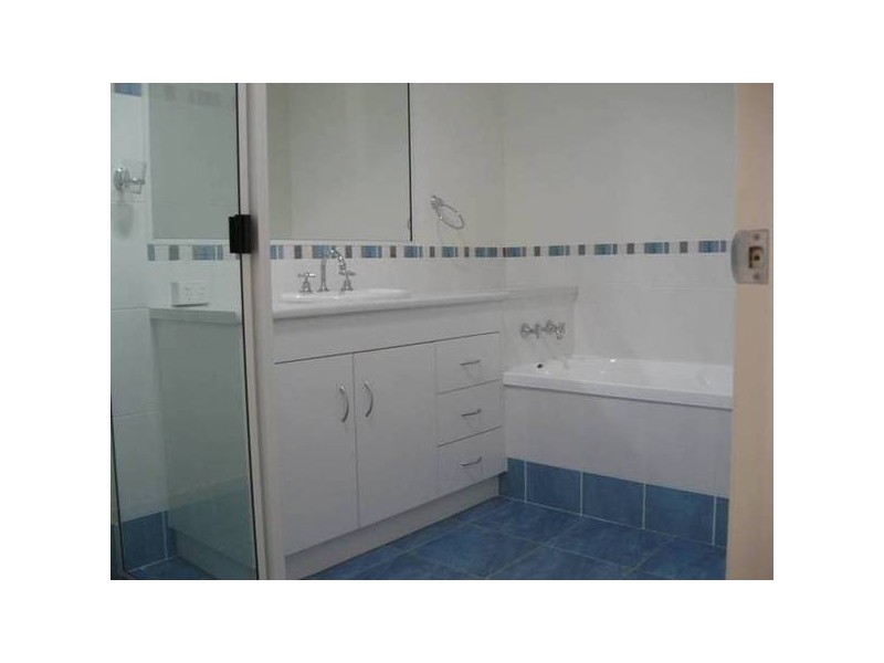 100 Zeller, Chinchilla QLD 4413