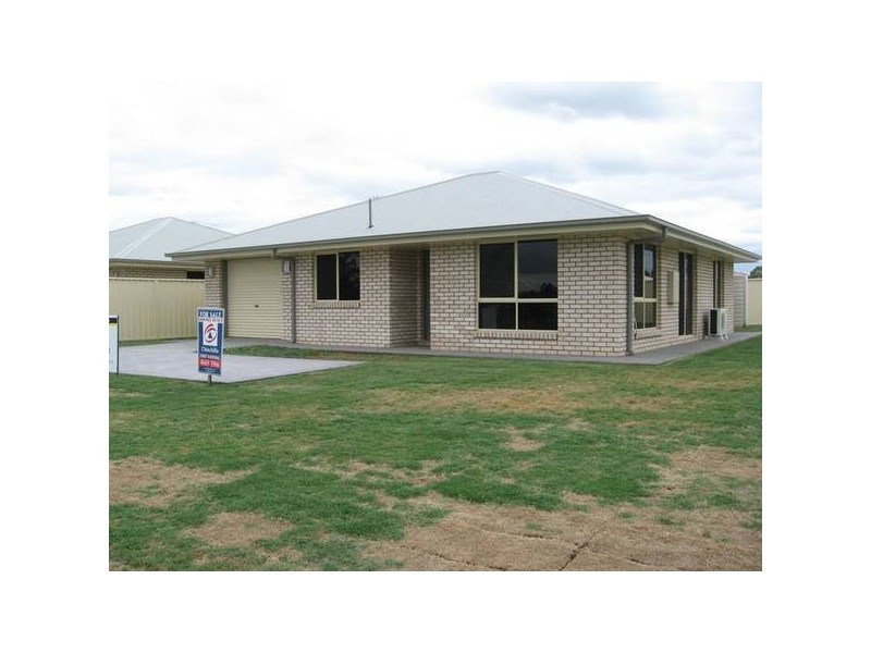 1/18 Luscombe, Chinchilla QLD 4413