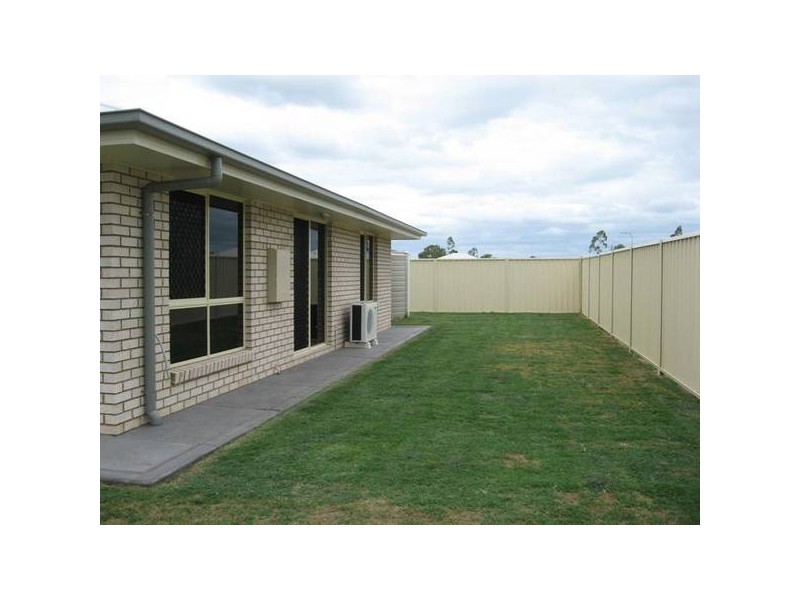 1/18 Luscombe, Chinchilla QLD 4413