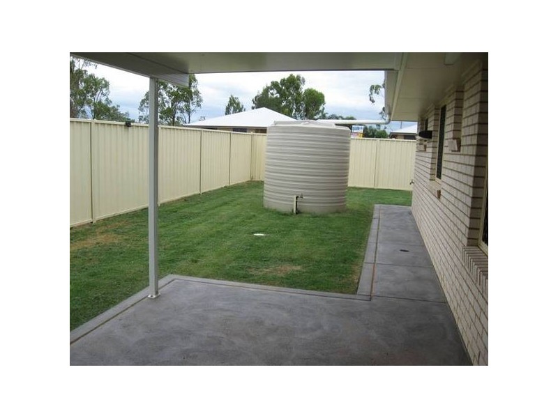 1/18 Luscombe, Chinchilla QLD 4413