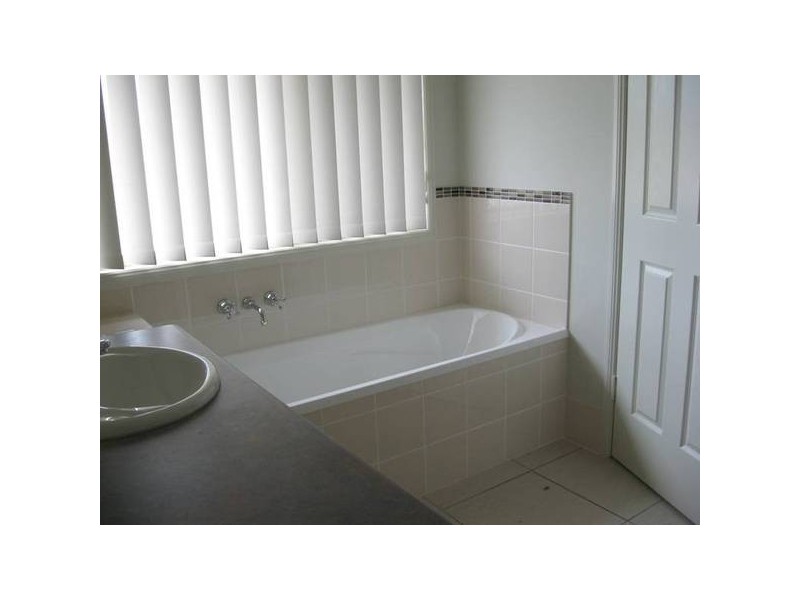 1/18 Luscombe, Chinchilla QLD 4413