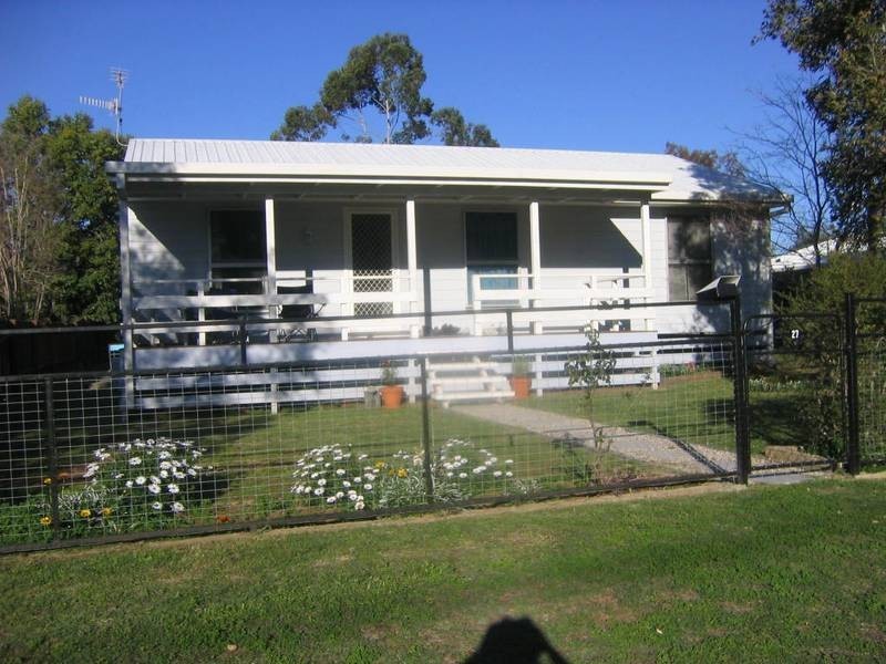 27 Mackie, Chinchilla QLD 4413