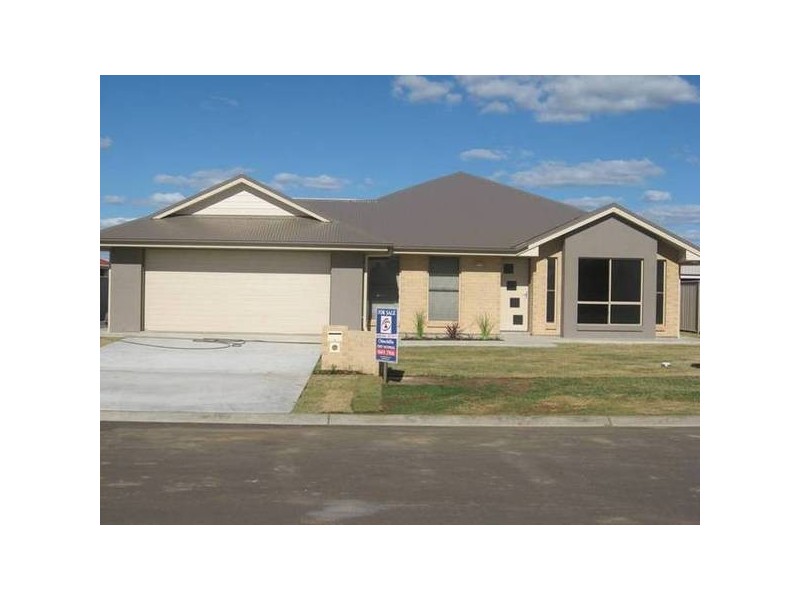 19 Lewis, Chinchilla QLD 4413