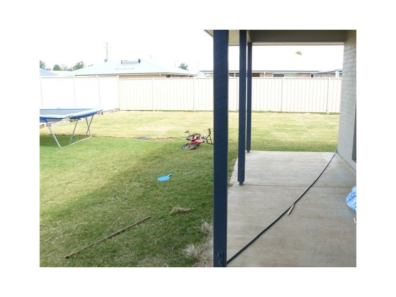 6 Cole Street, Chinchilla QLD 4413
