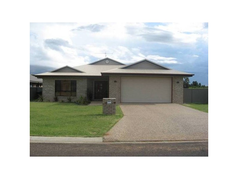 21 Sommerfeld Crescent, Chinchilla QLD 4413