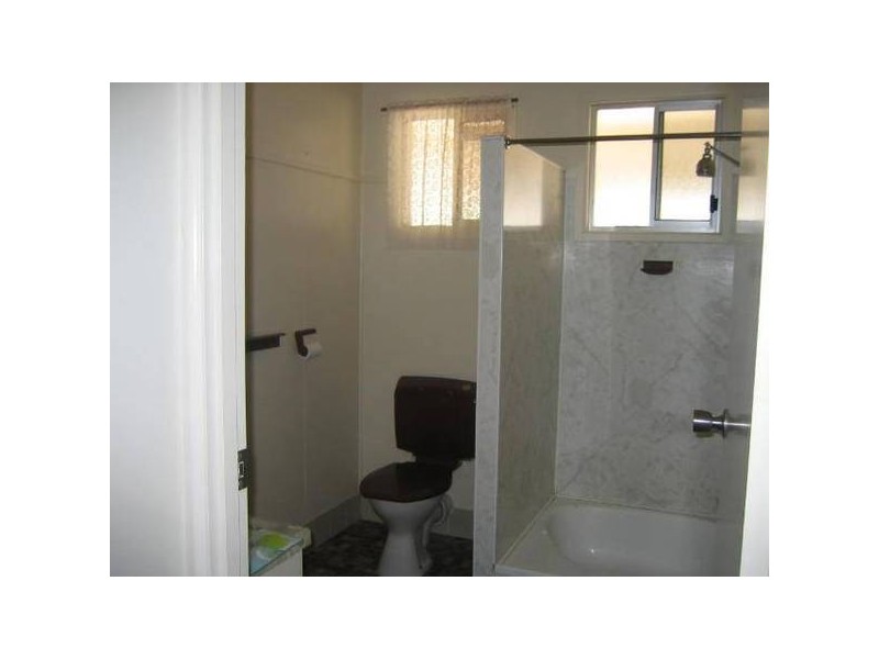 1/15 Mann, Chinchilla QLD 4413