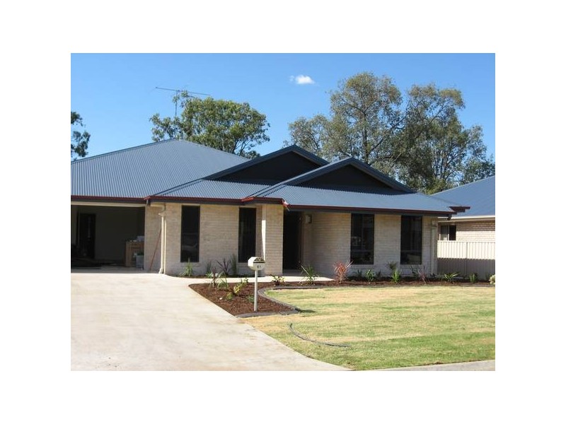 81 Sommerfeld Crs, Chinchilla QLD 4413
