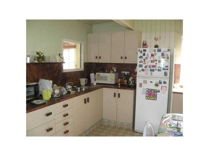 13 Burbank, Chinchilla QLD 4413