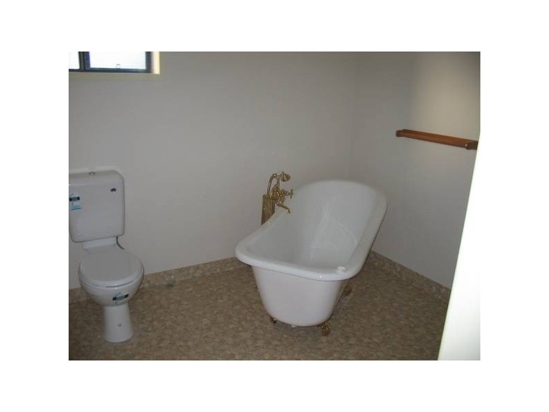 12 Hickey Street, Jandowae QLD 4410