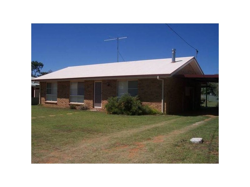 10 McIntyre, Chinchilla QLD 4413