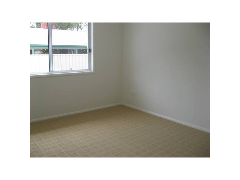 2/100 Zeller, Chinchilla QLD 4413