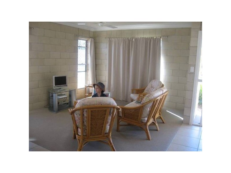 2/18 Cole Street, Chinchilla QLD 4413