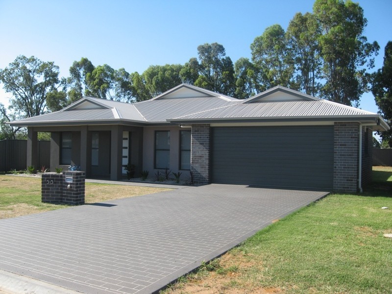 53 Sommerfeld Crs, Chinchilla QLD 4413