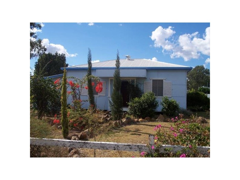 33 Sydney Street, Jandowae QLD 4410