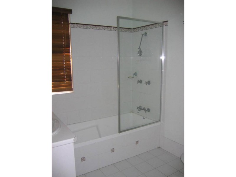 16 Reid Street, Chinchilla QLD 4413