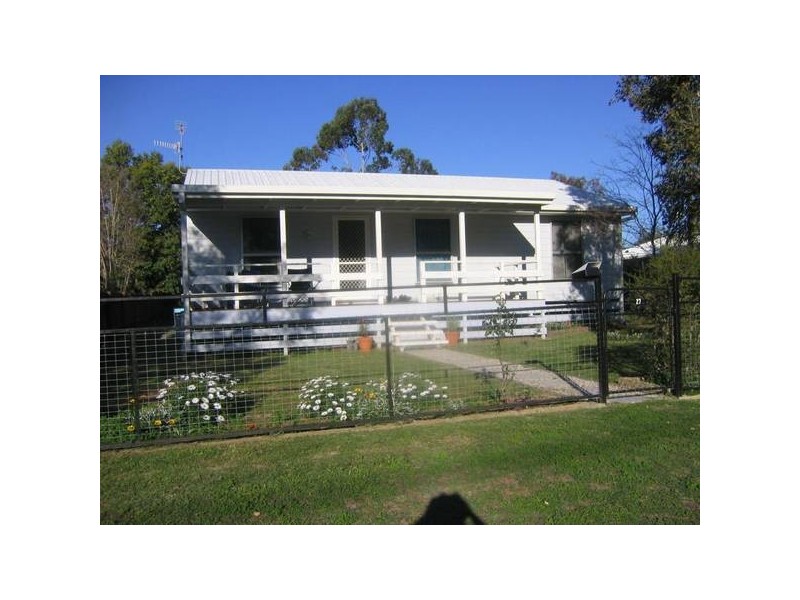 27 Mackie Street, Chinchilla QLD 4413