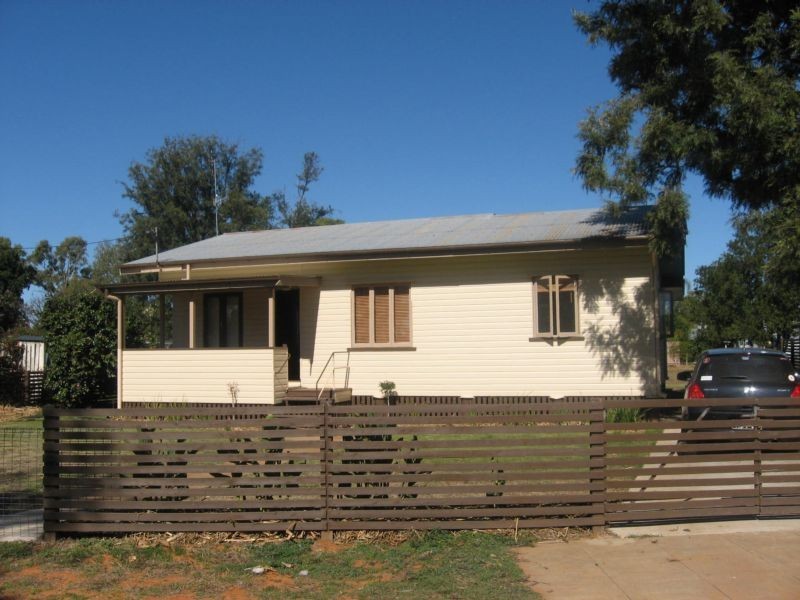 22 Barber Street, Chinchilla QLD 4413