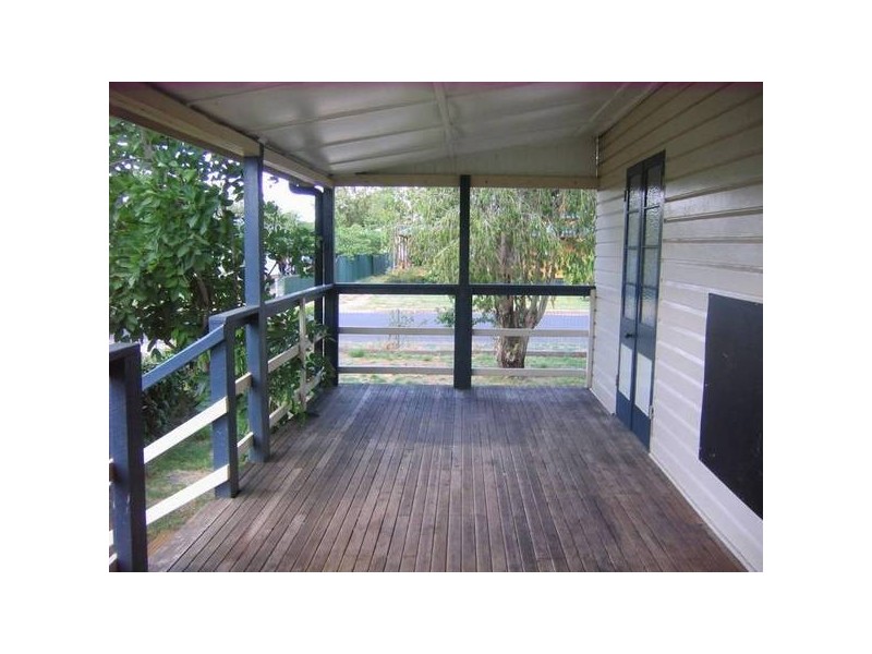 8 Wood Street, Chinchilla QLD 4413