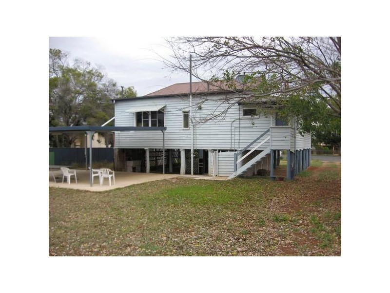 81 Middle Street, Chinchilla QLD 4413
