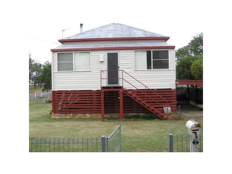 7 Bell Street, Chinchilla QLD 4413