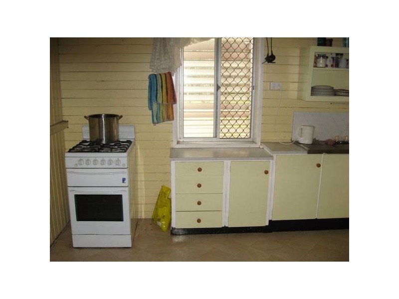 7 Bell Street, Chinchilla QLD 4413