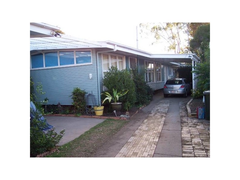63 Heeney Street, Chinchilla QLD 4413