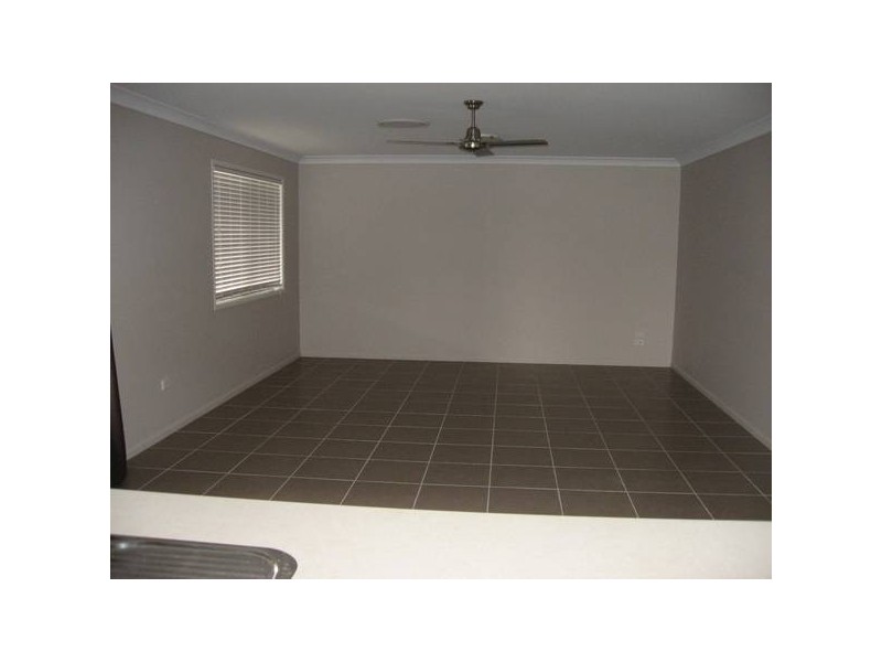 4 McKenzie Street, Chinchilla QLD 4413