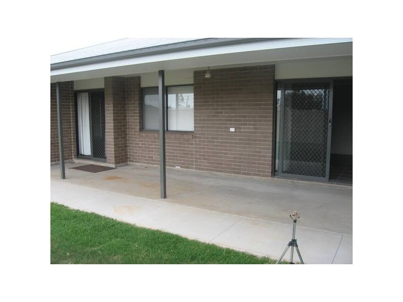 4 McKenzie Street, Chinchilla QLD 4413