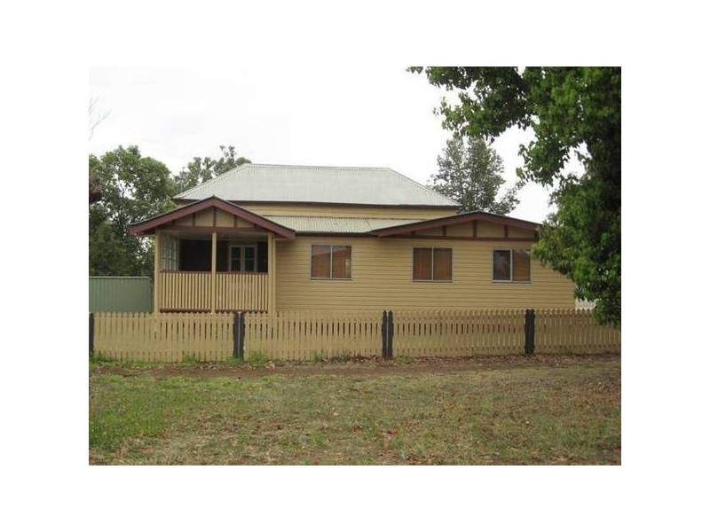 9 Russell, Chinchilla QLD 4413