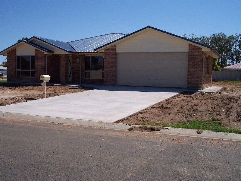 37 Pilkington, Chinchilla QLD 4413