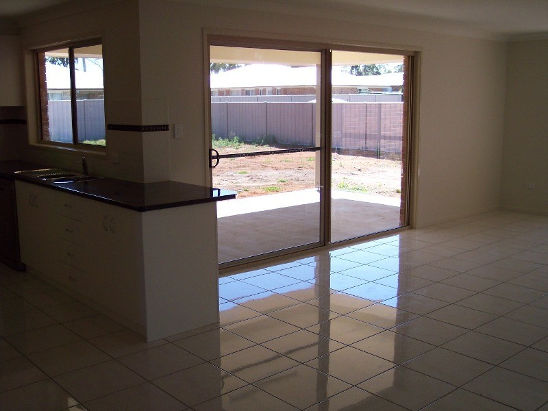 37 Pilkington, Chinchilla QLD 4413
