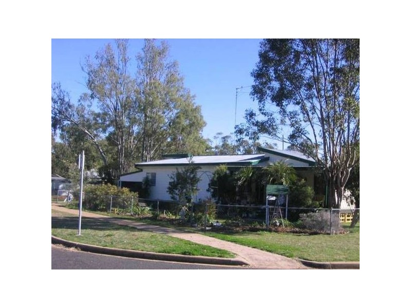 27 Rennick Street, Chinchilla QLD 4413