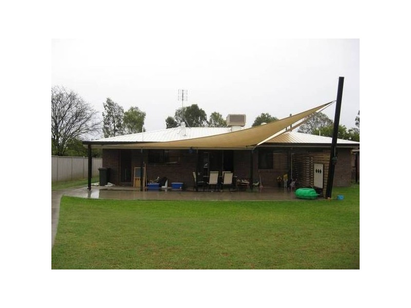 45 Mackie, Chinchilla QLD 4413