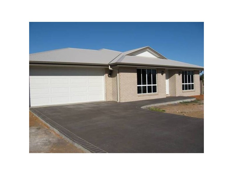 34 Sommerfeld Crescent, Chinchilla QLD 4413