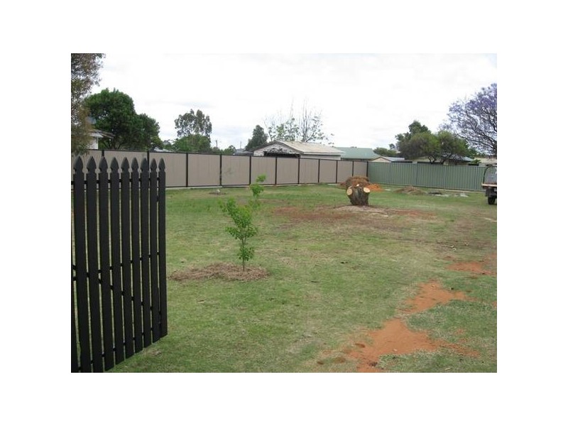 3 Windmill Road, Chinchilla QLD 4413