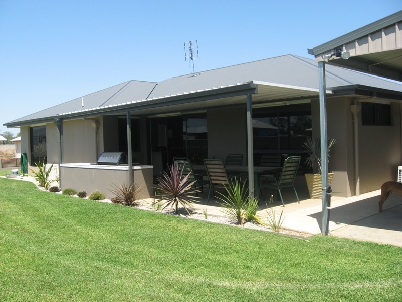 41 Pilkington, Chinchilla QLD 4413