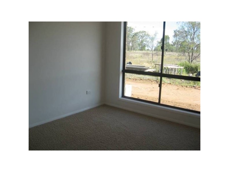 6 Barnsley Street, Chinchilla QLD 4413