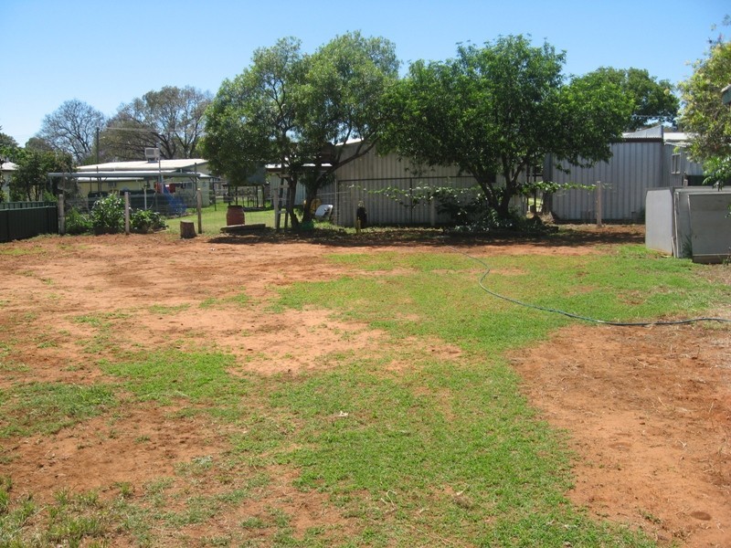 9 Atkins, Chinchilla QLD 4413