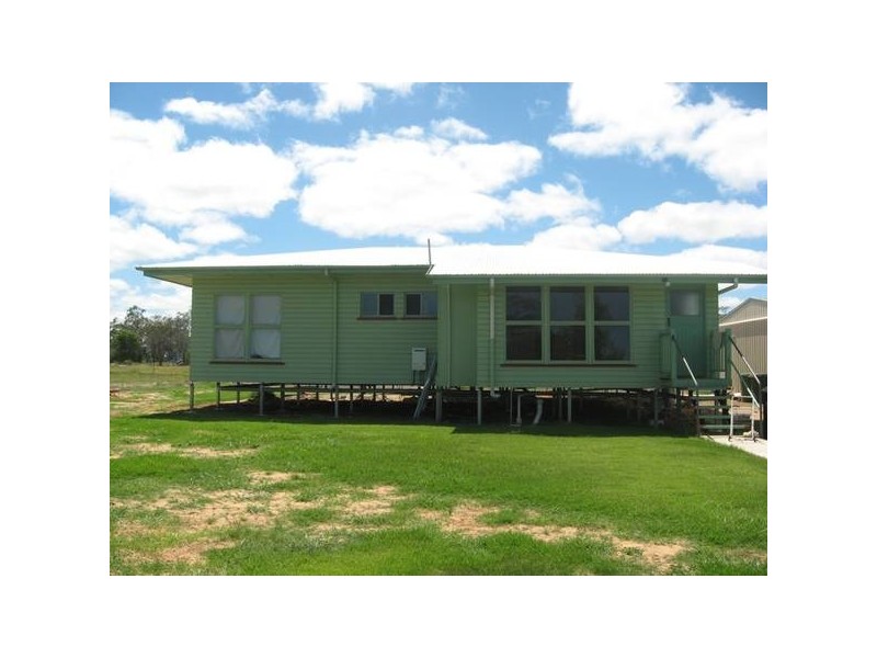 93 Cemetery Road, Chinchilla QLD 4413