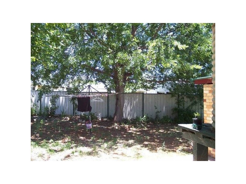 4 BEUTEL STREET, Chinchilla QLD 4413