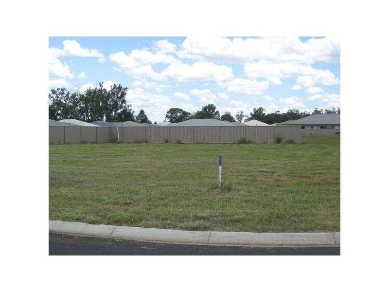 32 Sommerfeld Crescent, Chinchilla QLD 4413