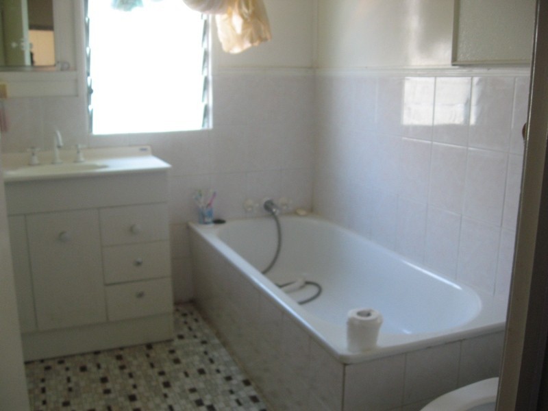 12 Wood, Chinchilla QLD 4413