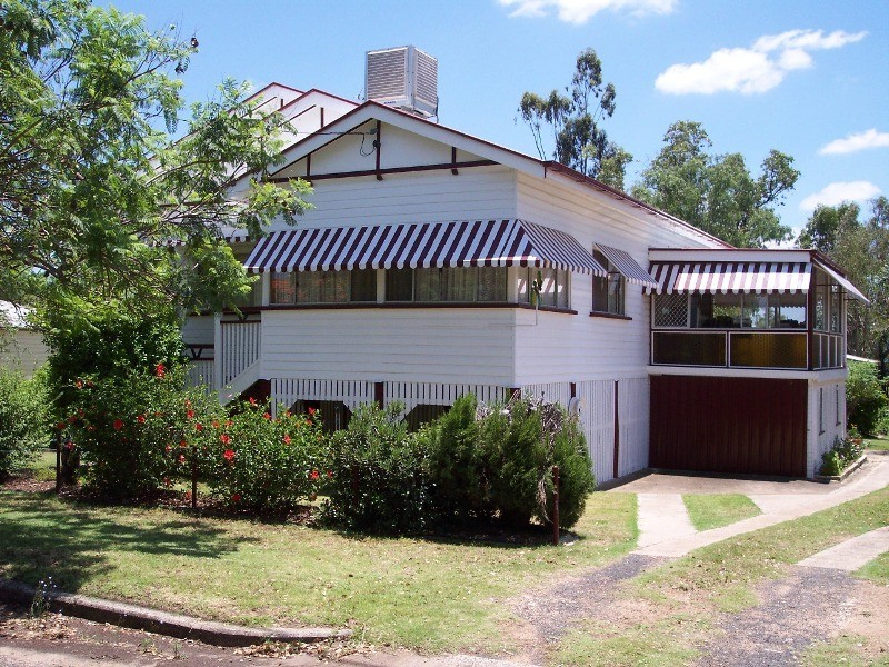 15 BELL, Chinchilla QLD 4413