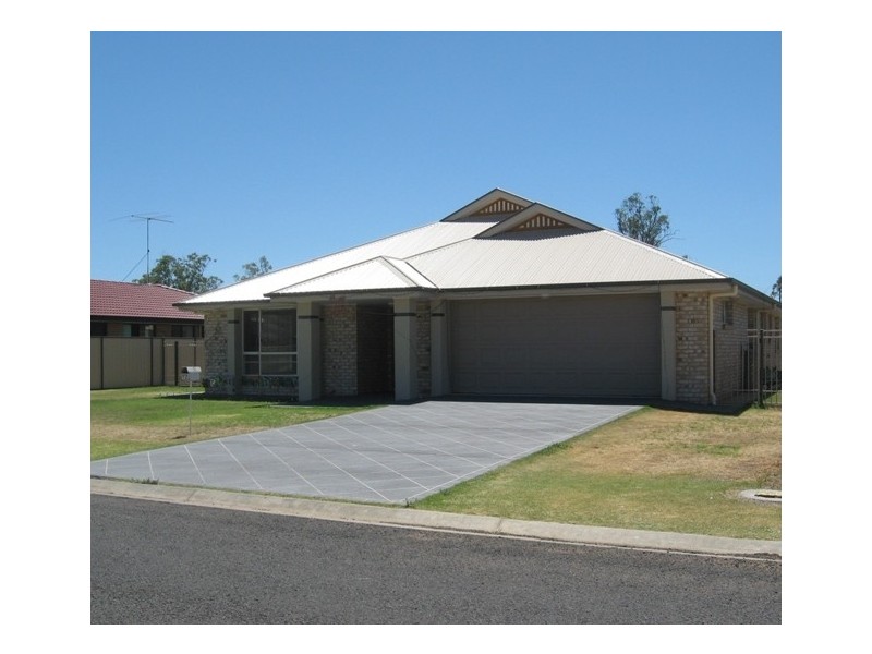 12 Back Avenue, Chinchilla QLD 4413