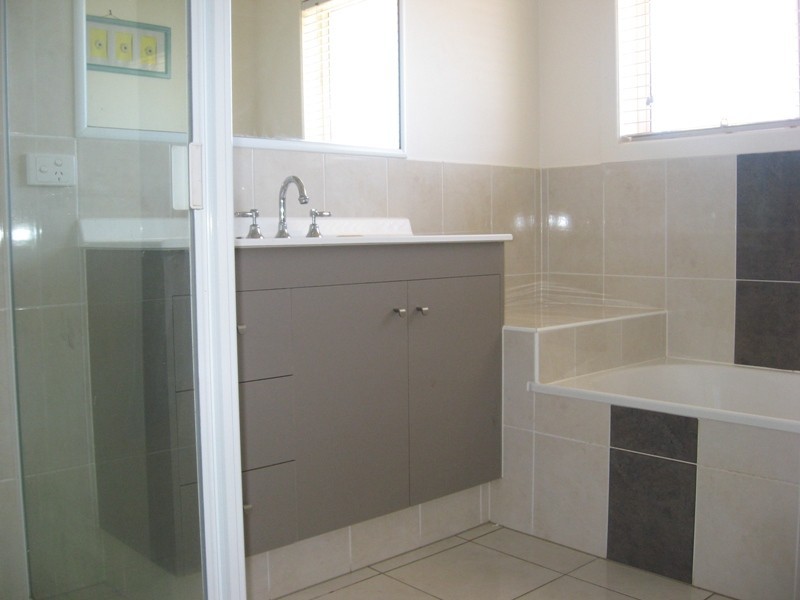 12 Back Avenue, Chinchilla QLD 4413