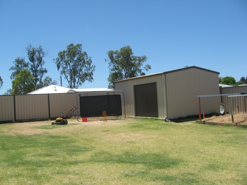 12 Back Avenue, Chinchilla QLD 4413