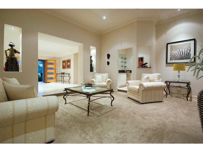 8 Mandolin Avenue, Helensvale QLD 4212