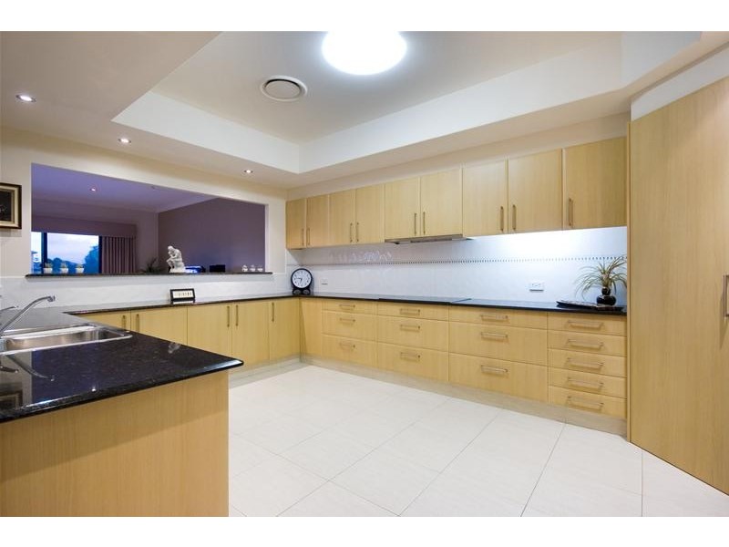 8 Mandolin Avenue, Helensvale QLD 4212