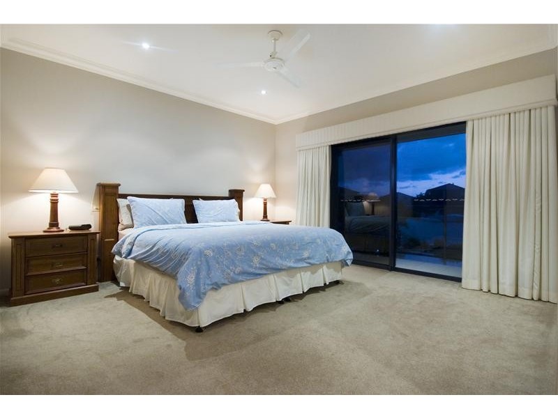 8 Mandolin Avenue, Helensvale QLD 4212